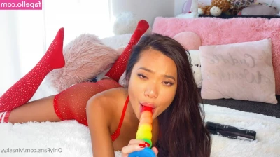 Vina Sky [ vina-sky ] - Smoking while wearing hot red pvc leggings.