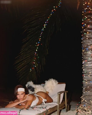 Hailey Bieber [ hailey-bieber ] - I ve determined that my doll looks good in pretty much any outfit 