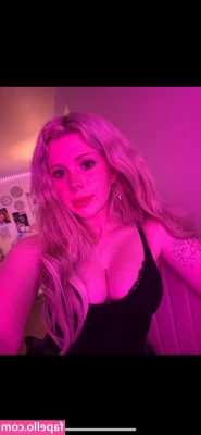 imoliveemmm [ olive ] - Getting rode like a horse while being smacked in the head with my