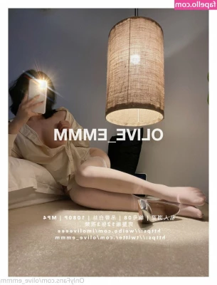 imoliveemmm [ olive ] - If you need a little bit of help to keep warm today DM me about the