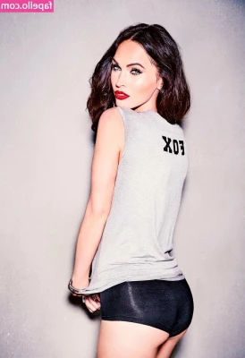 Megan Fox [ megan-fox ] - Stuck in traffic