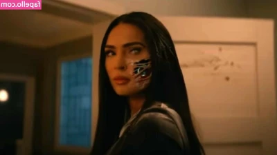 Megan Fox [ megan-fox ] - Me peepin in your dms right now 🥸