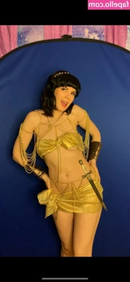 belleeclairsupersecret - You know you want all this hump