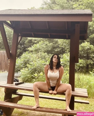 Barefootmamamn [ barefootmamamn-2 ] - I want to show you something. DM me