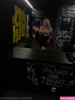 julzuuuh - Nylons anyone
