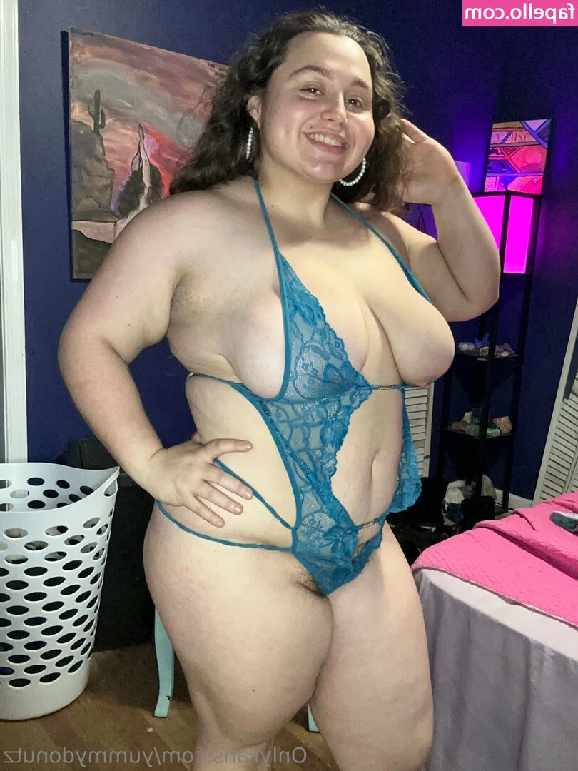 yummydonutz - Don't miss my private set in your DM❤️ second part soon 🥰