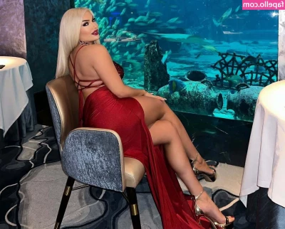 Jelena Savic [ jelena-savic ] - Hot shower 🥵