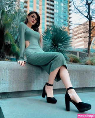 Aruuu - Hope you like this view🫣😏
