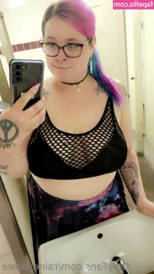 raine_bowe [ raine-bowe ] - I will see you guys today at 7 PM PST for a live show