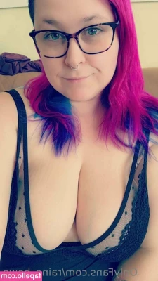 raine_bowe [ raine-bowe ] - Some extra curves to hold onto 🤤