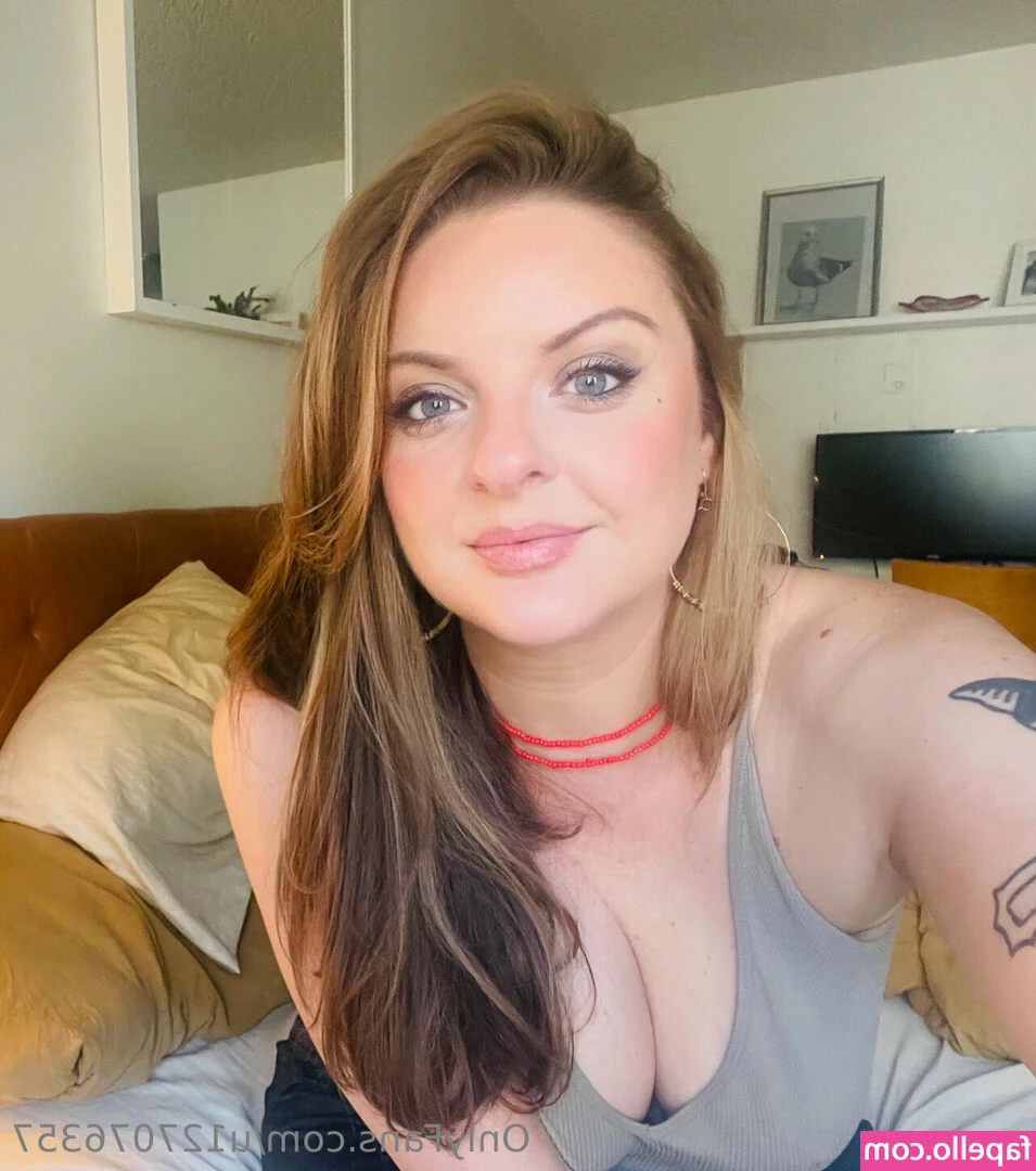 u127076357 - It s my b day show me some love