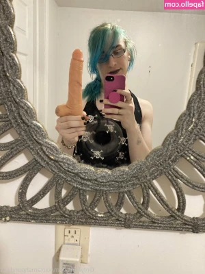 xxxtramshpanda - Can you oil my back for me?