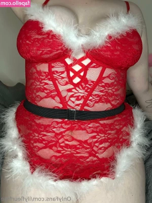 ilyfleurfree - FREE SUBSCRIPTION   enjoy her hottest content  write her that she