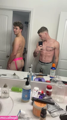 bossmanfuksvip - Whoes helping me?
