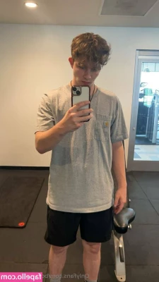 bossmanfuksvip - what do you think about my bf feet pics selling