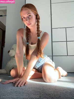 hollymollyxo - You can try to tell me my body isn t a work of art but I won t