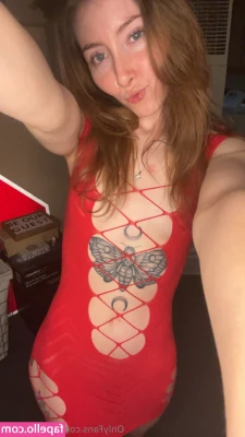 niccjaylynxo - A little toe to start your day