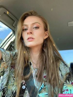lola-costa - lonely and boring loves Do we have a good time