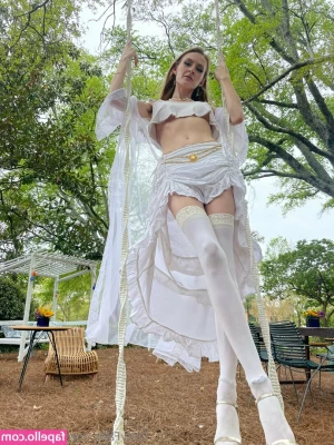 lola-costa - Your princess is looking to get pampered. DM me what you'd do to me