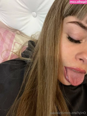 itsleaaa - Come play with these titties