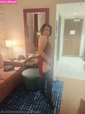 brookestark - Are you going to spank me 😋