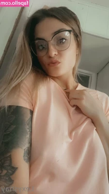 lexybebe5 - No better way to start the week than stroking my slick cock with the