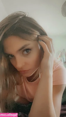 lexybebe5 - i love playing with my nipples 😌