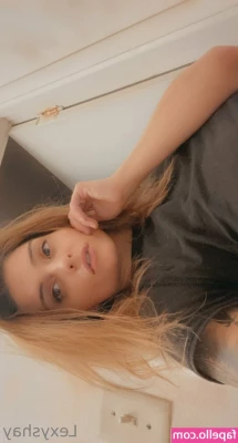 lexybebe5 - @onehunglad to see me get it out in the toilett and watch a cash tip