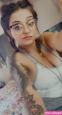 lexybebe5 - Hello  because this needs to be said  Those of y all being creepy 