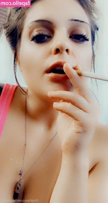 lexybebe5 - Essa calcinha é bem safada e não esconde nadinha  minha ppk fica
