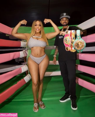 Niecy Nash [ niecy-nash ] - Was trying to be hot but my dog got in the way and made me laugh