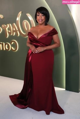 Niecy Nash [ niecy-nash ] - Coffee saves my mood every morning