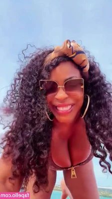 Niecy Nash [ niecy-nash ] - Audrey Is Back And Giving You Bare Ass Farts Right To The Face!