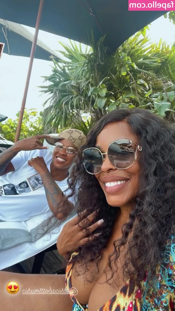 Niecy Nash [ niecy-nash ] - Good morning