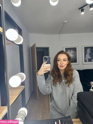 Bb_onfire [ bb-onfire ] - Is your cock hard? Why don’t you message me and I can help with
