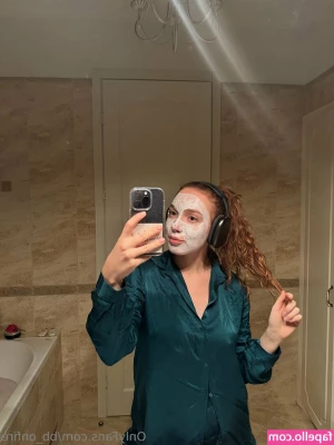 Bb_onfire [ bb-onfire ] - I wonder...what do you like most in me? 💋💋My beautiful eyes or