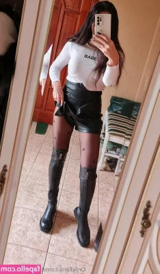 tanyasweetcat - Sometimes its necessary to look at the world upside down in order to