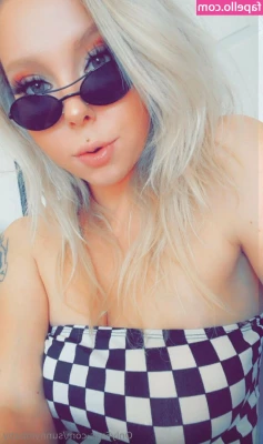 sunnyinbaby - I’m so horny rn goddamn 😩