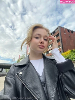 mikasa_ray [ mikasa-ray ] - I filmed a hot POV video in this bodysuit  Are you ready to see your