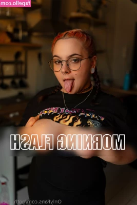 goth.thick [ goth-thick ] - Break in the new year by breaking into my panty hose!!!! HAPPY NEW
