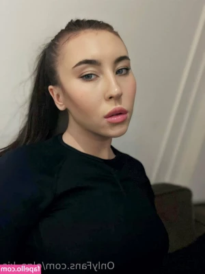 olga_kis [ olga-kis ] - Meow   and good morning to all my little sinners and special hello