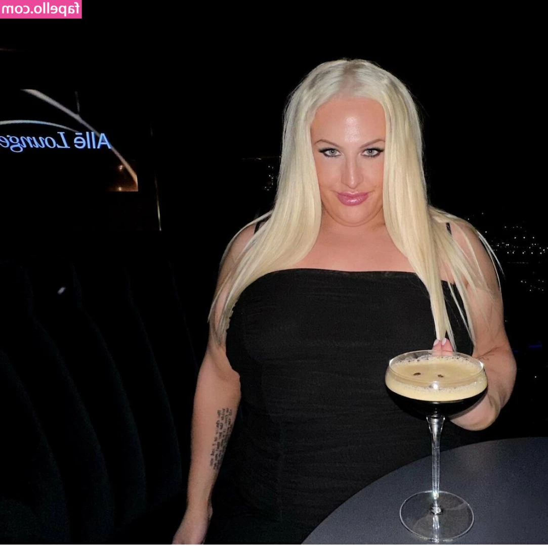 naomiplatinum [ naomiplatinum-1 ] - Nada como un buen desayuno