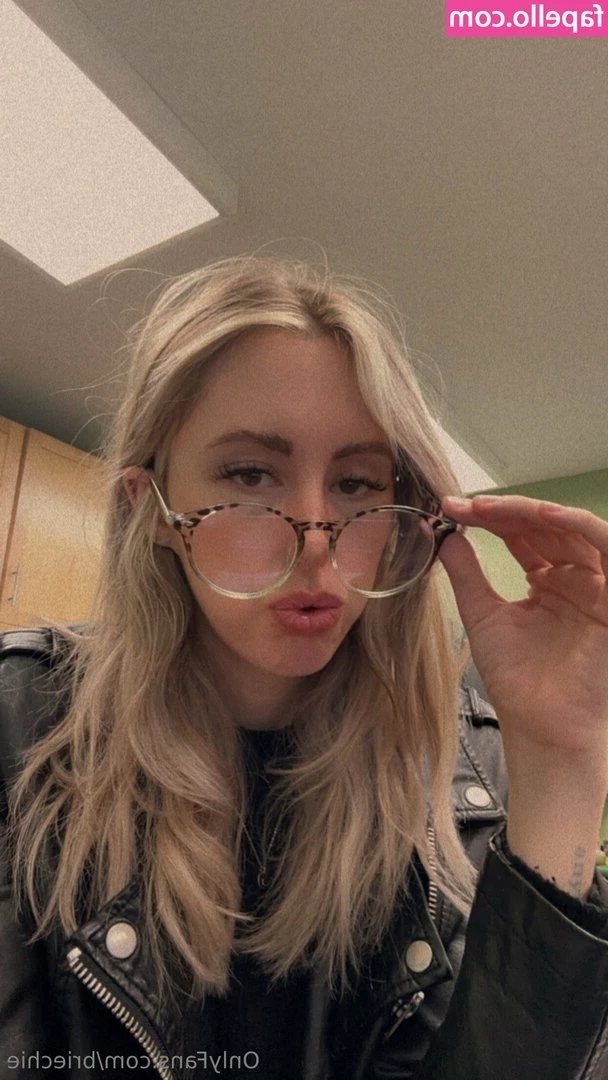 briechie - Hello weekend