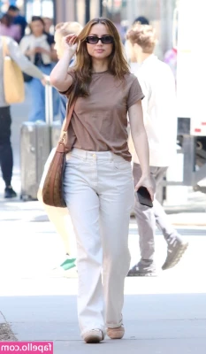 Ana De Armas [ ana-de-armas-1 ] - Tip well  and I ll add you to my VIP list