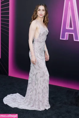 Ana De Armas [ ana-de-armas-1 ] - Now tell me   who would be interested in foot fetish content
