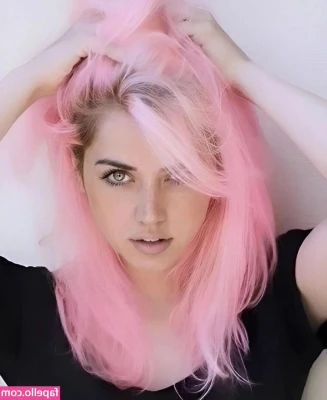 Ana De Armas [ ana-de-armas-1 ] - Letting it grow