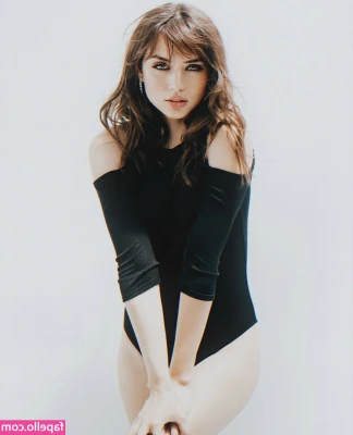 Ana De Armas [ ana-de-armas-1 ] - I’m feeling super bored... Want to spice things up? Tip me and see