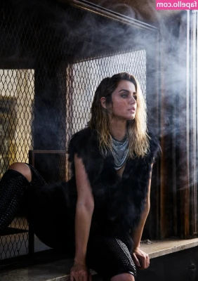 Ana De Armas [ ana-de-armas-1 ] - Worship this big ass!