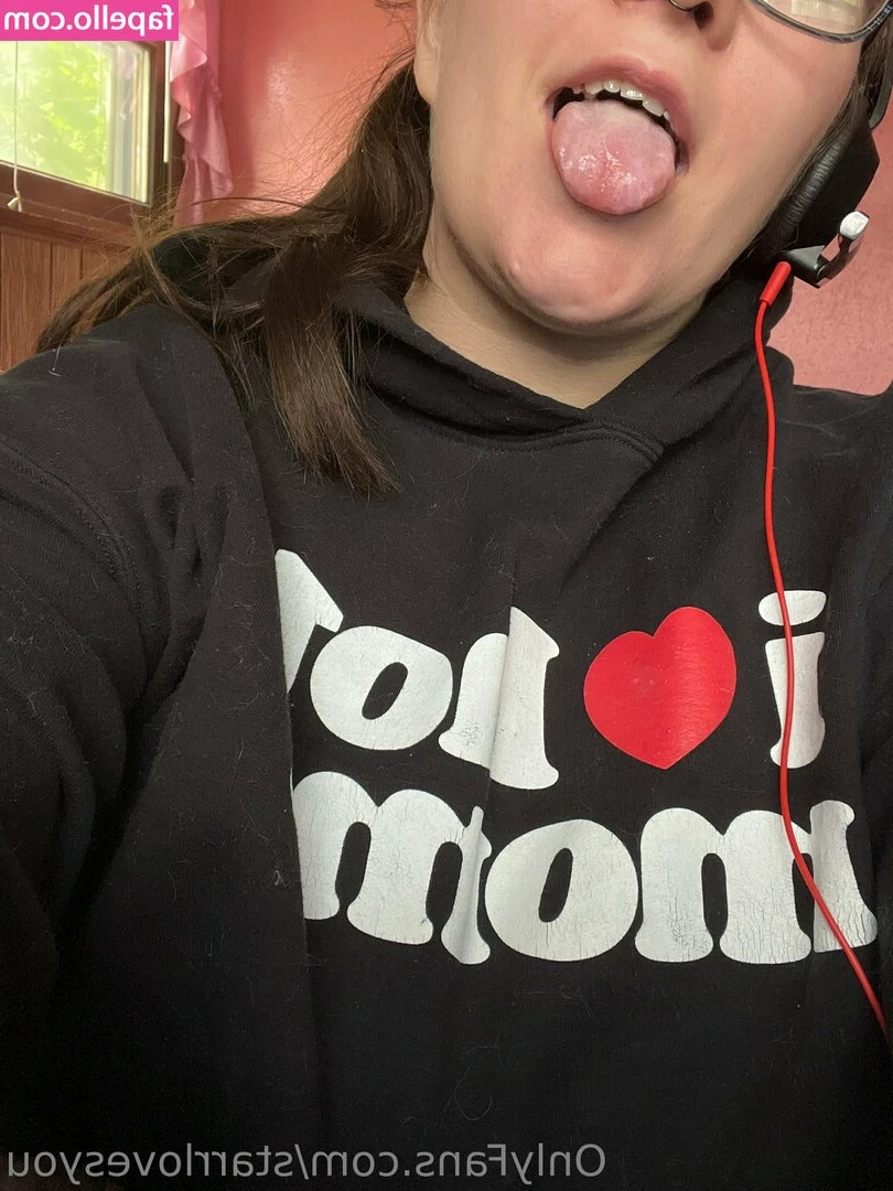 starrlovesyou - i'm working lateee 💕cause im a singer
