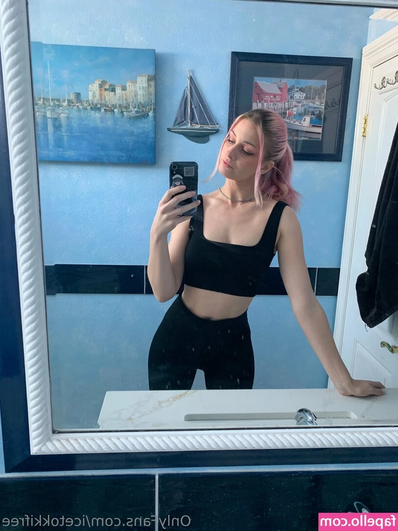 emmbunnifree - Unwrap your birthday gift boo